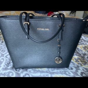 Large Michael Kors shoulder bag black